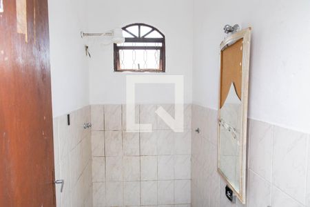 Casa à venda com 303m², 5 quartos e 3 vagasBanheiro 2 Casa 2