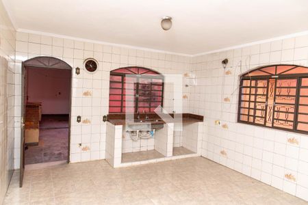 Casa à venda com 303m², 5 quartos e 3 vagasCozinha