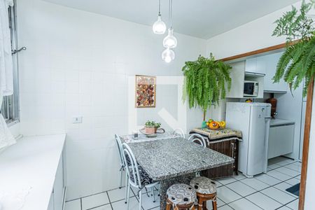 Apartamento à venda com 96m², 3 quartos e 1 vaga Apartamento à venda com 96m², 3 quartos e 1 vagaCozinha e copa