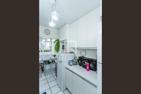 Apartamento à venda com 96m², 3 quartos e 1 vaga Apartamento à venda com 96m², 3 quartos e 1 vagaCozinha e copa