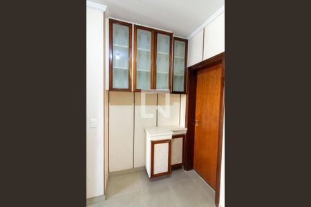 Apartamento à venda com 224m², 4 quartos e 4 vagasCozinha