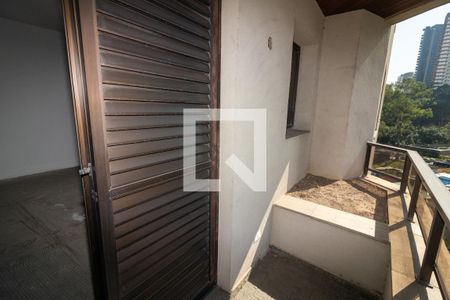 Apartamento à venda com 224m², 4 quartos e 4 vagasVaranda