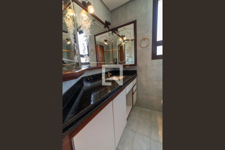 Apartamento à venda com 224m², 4 quartos e 4 vagasBanheiro