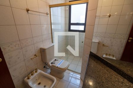 Apartamento à venda com 224m², 4 quartos e 4 vagasBanheiro