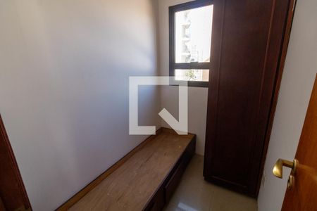 Apartamento à venda com 224m², 4 quartos e 4 vagasQuarto 6