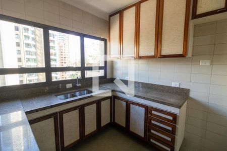 Apartamento à venda com 224m², 4 quartos e 4 vagasCozinha