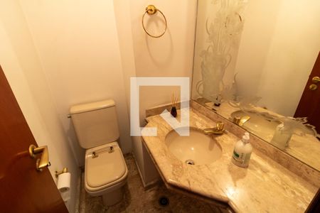 Apartamento à venda com 224m², 4 quartos e 4 vagasBanheiro