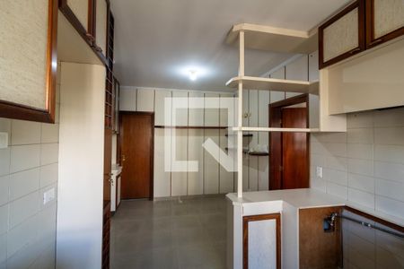 Apartamento à venda com 224m², 4 quartos e 4 vagasCozinha