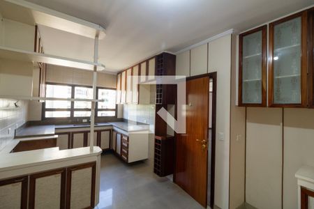 Apartamento à venda com 224m², 4 quartos e 4 vagasCozinha