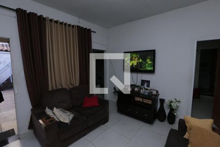 Casa à venda com 370m², 3 quartos e 3 vagassala 