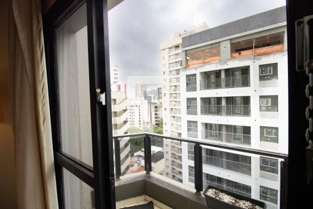 Sala- vista  de kitnet/studio para alugar com 1 quarto, 52m² em Moema, São Paulo