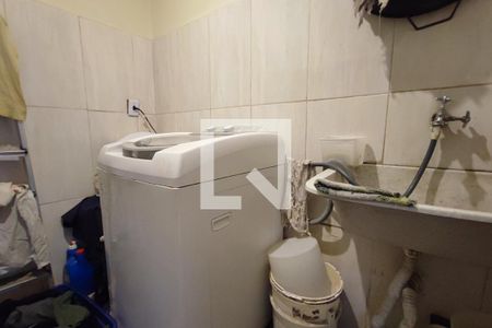 Casa à venda com 100m², 3 quartos e 1 vagaÁrea de Serviço