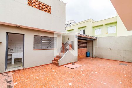 Casa à venda com 355m², 2 quartos e 3 vagas Casa à venda com 355m², 2 quartos e 3 vagasQuintal