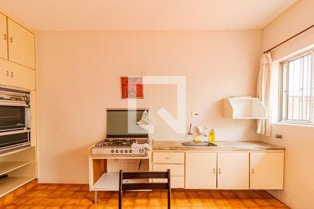 Casa à venda com 355m², 2 quartos e 3 vagas Casa à venda com 355m², 2 quartos e 3 vagasCozinha