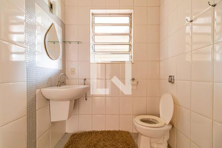 Casa à venda com 355m², 2 quartos e 3 vagas Casa à venda com 355m², 2 quartos e 3 vagasBanheiro