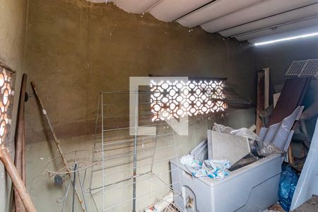 Casa à venda com 355m², 2 quartos e 3 vagas Casa à venda com 355m², 2 quartos e 3 vagasDepósito