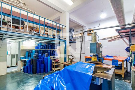 Casa à venda com 355m², 2 quartos e 3 vagas Casa à venda com 355m², 2 quartos e 3 vagasSalão