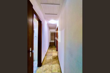 Corredor  de apartamento para alugar com 3 quartos, 125m² em Leblon, Rio de Janeiro