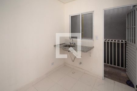 Cozinha de apartamento para alugar com 1 quarto, 33m² em Vila Paulo Silas, São Paulo