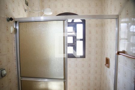 Banheiro de apartamento para alugar com 1 quarto, 59m² em Nova Mirim, Praia Grande