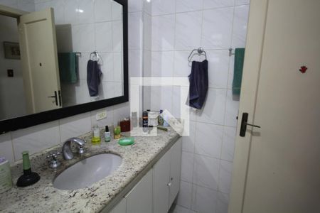 Apartamento à venda com 81m², 3 quartos e sem vagaBanheiro