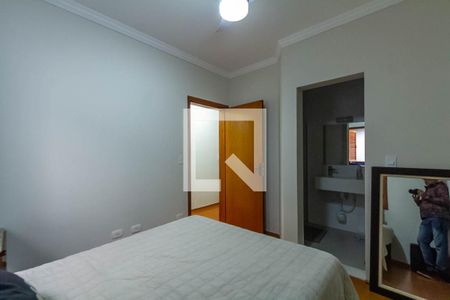 Casa à venda com 352m², 4 quartos e 6 vagasSuíte 1