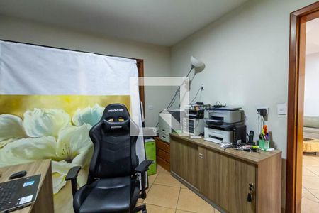 Casa à venda com 352m², 4 quartos e 6 vagasEscritório