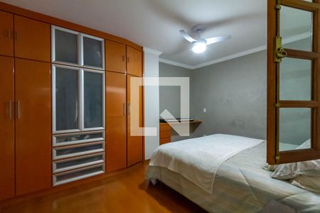 Casa à venda com 352m², 4 quartos e 6 vagasSuíte 3