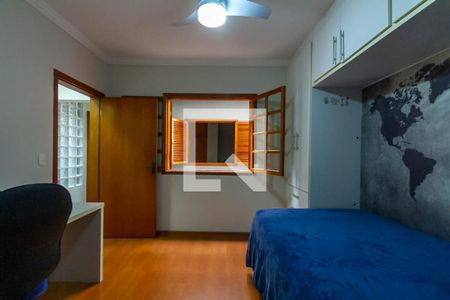 Casa à venda com 352m², 4 quartos e 6 vagasSuíte 2