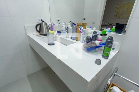 Casa à venda com 352m², 4 quartos e 6 vagasBanheiro da Suíte 4