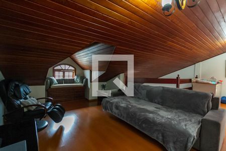 Casa à venda com 352m², 4 quartos e 6 vagasSala de Tv