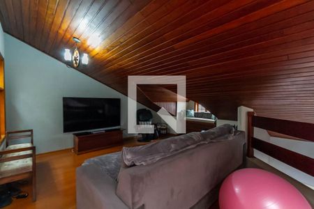 Casa à venda com 352m², 4 quartos e 6 vagasSala de Tv