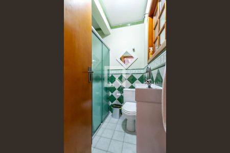 Casa à venda com 352m², 4 quartos e 6 vagasBanheiro de Serviço