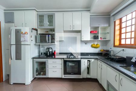 Casa à venda com 352m², 4 quartos e 6 vagasCozinha