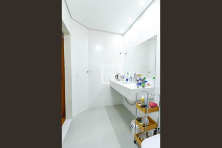 Casa à venda com 352m², 4 quartos e 6 vagasBanheiro da Suíte 4