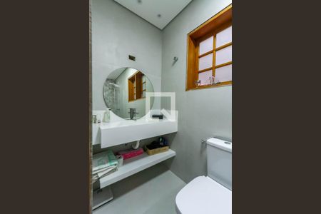 Casa à venda com 352m², 4 quartos e 6 vagasBanheiro da Suíte 2