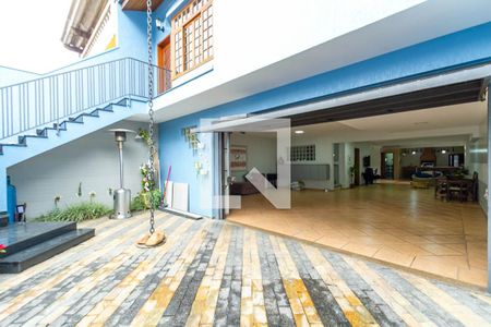 Casa à venda com 352m², 4 quartos e 6 vagasQuintal