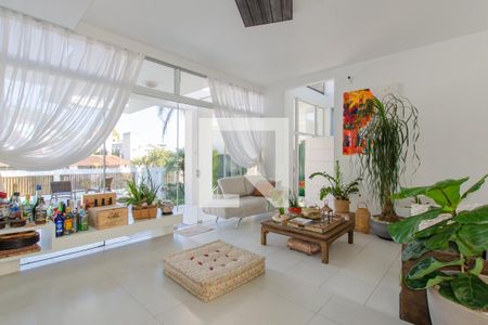 Apartamento para alugar com 80m², 1 quarto e 1 vagaSala