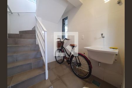 Casa de condomínio para alugar com 93m², 2 quartos e 1 vagaÁrea de Serviço