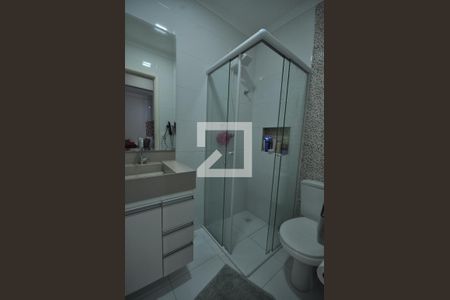 Banheiro Social de casa de condomínio à venda com 2 quartos, 48m² em Vila Germinal, São Paulo