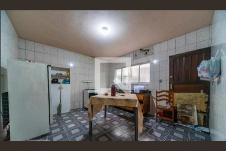 Casa à venda com 3 quartos, 240m² em Parque das Nações, Santo André