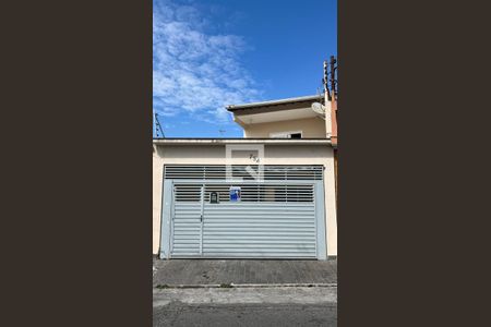 Casa à venda com 250m², 3 quartos e 2 vagasFachada