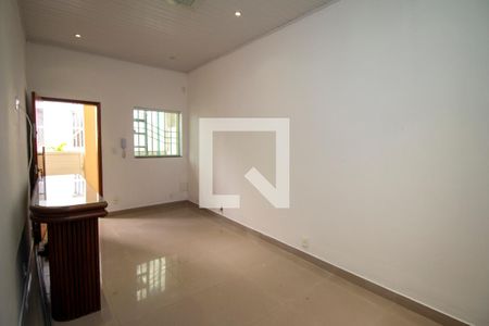 Sala de casa à venda com 2 quartos, 79m² em Penha Circular, Rio de Janeiro