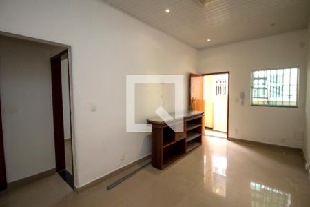 Sala de casa à venda com 2 quartos, 79m² em Penha Circular, Rio de Janeiro