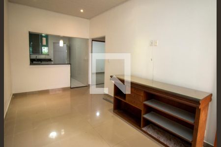 Sala de casa à venda com 2 quartos, 79m² em Penha Circular, Rio de Janeiro