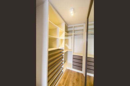 Apartamento para alugar com 164m², 4 quartos e 3 vagasCloset da suíte 1