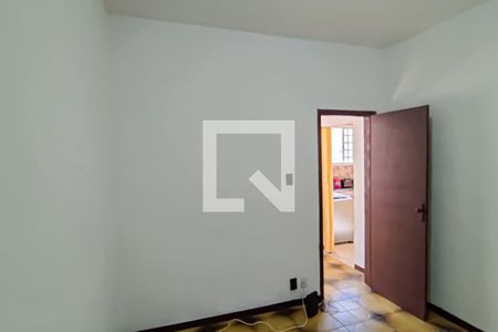 quarto 1 de casa para alugar com 2 quartos, 220m² em Taquara, Rio de Janeiro