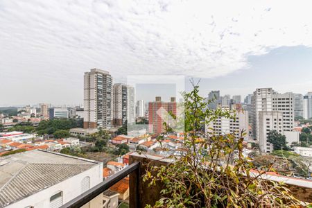 Apartamento à venda com 270m², 4 quartos e 4 vagasVaranda Suíte 2