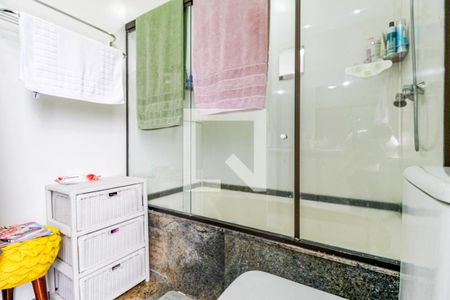 Apartamento à venda com 270m², 4 quartos e 4 vagasBanheiro Suíte 2