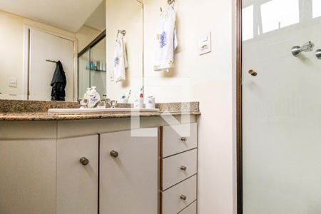 Apartamento à venda com 270m², 4 quartos e 4 vagasBanheiro Suíte 1